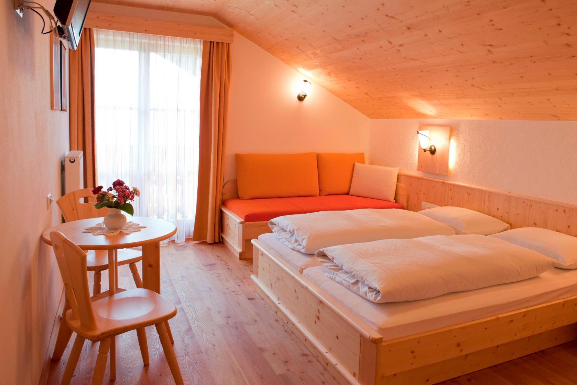 Hotel Lienharterhof Monguelfo-Tesido / Welsberg-Taisten Pokój zdjęcie